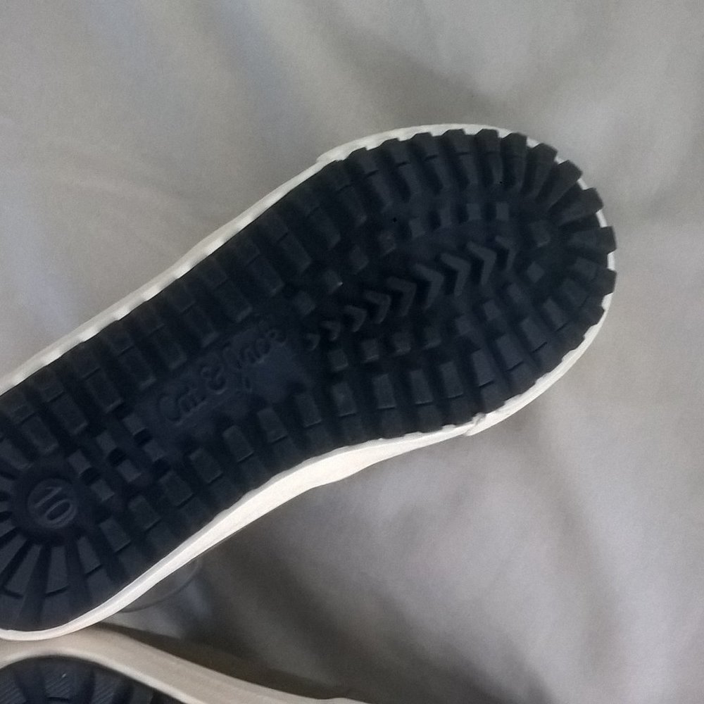 Cat & Jack Olive green toddler boys slip on shoes - Picture 3 of 6